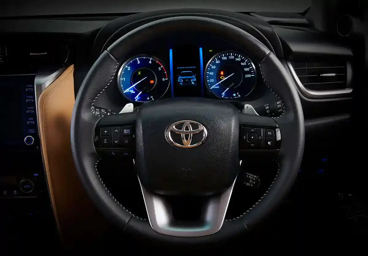 Toyota Fortuner, interior